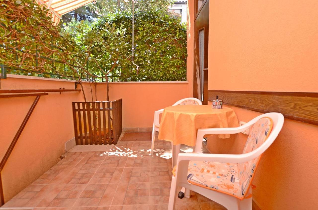 Lili Apartment Novigrad  Bagian luar foto