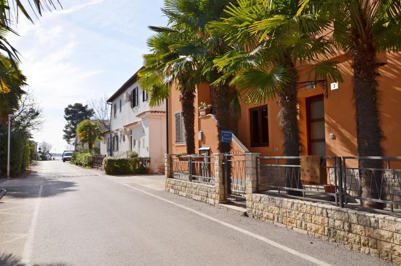 Lili Apartment Novigrad  Bagian luar foto