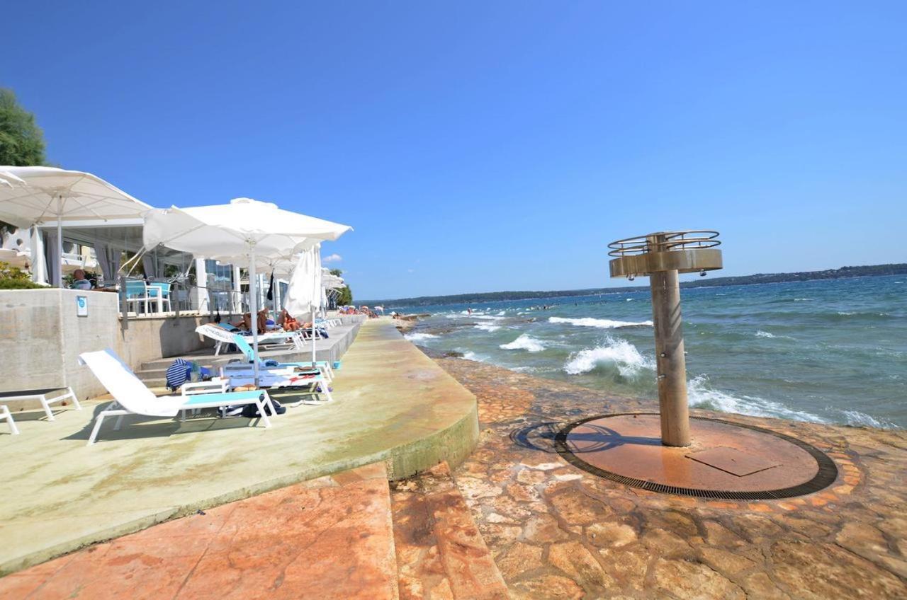Lili Apartment Novigrad  Bagian luar foto
