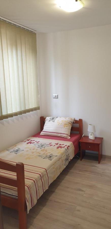 Lili Apartment Novigrad  Bagian luar foto